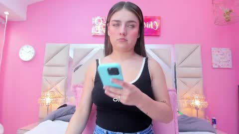 diamond_juliana_ online show from June 18, 2026, 3:07 am