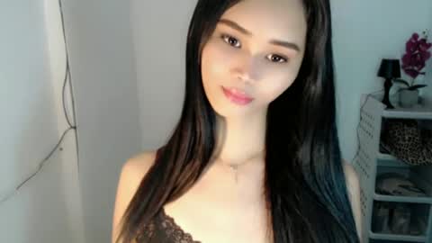 diamond_temptress online show from June 13, 2026, 10:13 am
