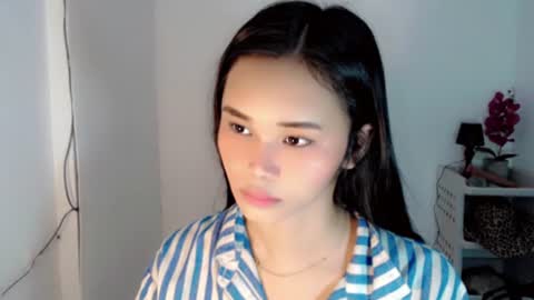 diamond_temptress online show from June 18, 2026, 10:41 am