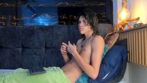 diamond_twink online show from October 15, 2025, 3:39 am