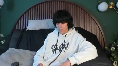 diamond_twink online show from July 22, 2026, 8:06 am