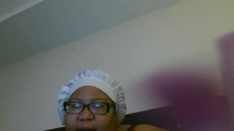 Snapshot of diamondbbwqueen chatting on May 17, 2026, 2:02 pm diamondbbwqueen online show from May 17, 2026, 2:02 pm