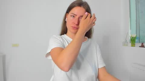 diamondkay_ online show from April 27, 2026, 8:12 am
