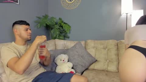 vanessa online show from December 19, 2025, 8:27 pm