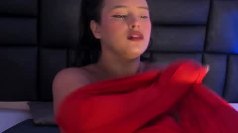 Snapshot of diana_clarck chatting on December 6, 2024, 8:15 am Diana Tamayo online show from December 6, 2024, 8:15 am