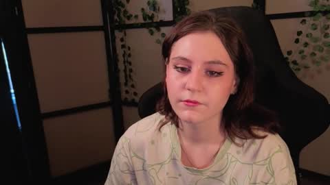 Snapshot of diana_floweri chatting on March 27, 2026, 9:42 am Diana online show from March 27, 2026, 9:42 am