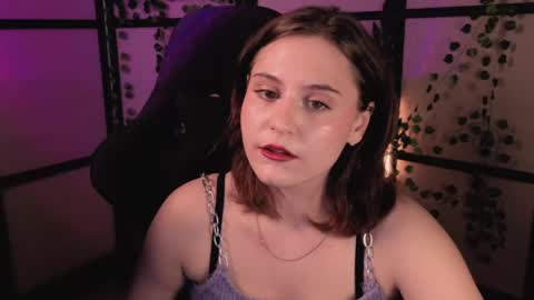 Snapshot of diana_floweri chatting on May 23, 2026, 12:42 pm Diana online show from May 23, 2026, 12:42 pm