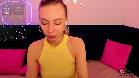 Diana  online show from February 8, 2026, 1:53 am