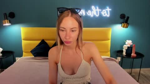Diana  online show from July 20, 2026, 1:42 am