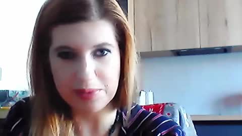 Snapshot of diana_love04 chatting on February 11, 2025, 10:48 am Diana online show from February 11, 2025, 10:48 am