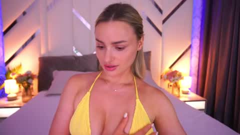 diana_nova online show from July 28, 2026, 2:05 pm