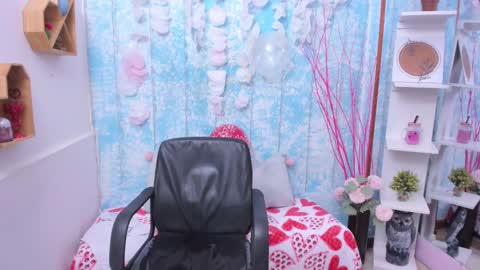 Snapshot of diana_serna chatting on February 15, 2025, 1:42 am Diana online show from February 15, 2025, 1:42 am