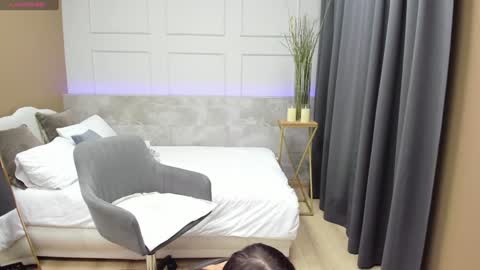 Diana online show from December 23, 2024, 1:35 pm