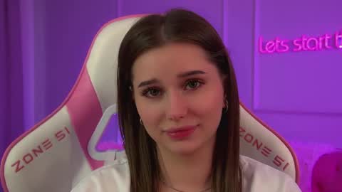Diana online show from June 3, 2026, 2:33 pm