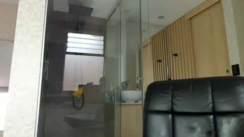 dianac1998 online show from July 15, 2026, 5:51 pm