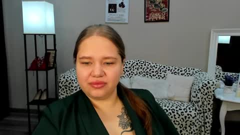 Diana online show from May 17, 2026, 5:27 am