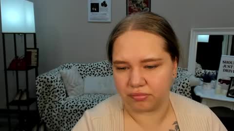 Diana online show from May 18, 2026, 4:07 am