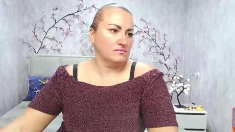 Diana online show from May 19, 2026, 5:25 am