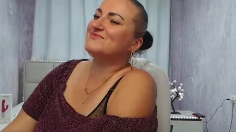 Diana online show from May 26, 2026, 5:42 pm