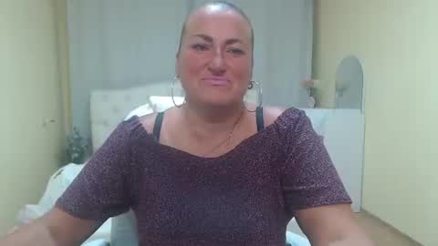 Diana online show from July 21, 2026, 5:43 am
