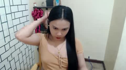 Snapshot of diane_intownx chatting on February 5, 2025, 7:18 am Diane online show from February 5, 2025, 7:18 am