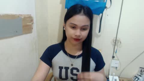 Snapshot of diane_intownx chatting on February 18, 2025, 12:04 am Diane online show from February 18, 2025, 12:04 am