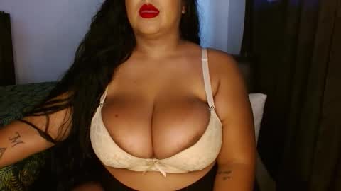 diany_boobs online show from November 22, 2025, 2:27 pm