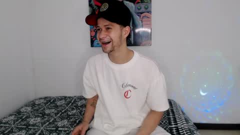 dick_boy_18 online show from April 29, 2026, 4:55 pm