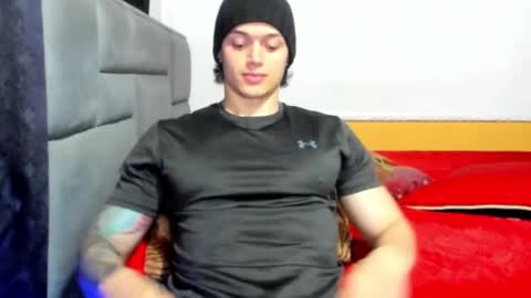 jhon online show from January 26, 2025, 1:09 am