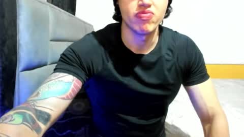 jhon online show from February 23, 2025, 11:14 pm