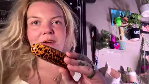 Beau online show from November 8, 2025, 11:10 am