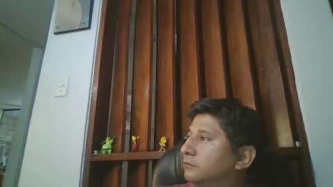 dickeduardo online show from April 19, 2026, 4:23 am