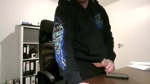 dickeeier96 online show from February 9, 2026, 7:07 pm