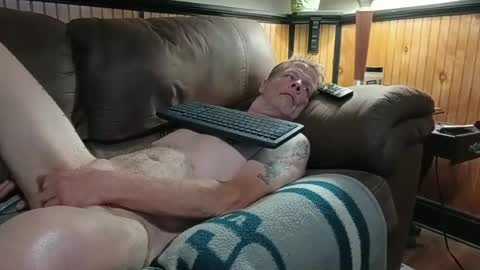 Snapshot of dickfitzwell123 chatting on June 27, 2026, 9:58 am dickfitzwell123 online show from June 27, 2026, 9:58 am