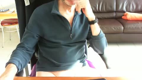 didonc from france..... online show from March 1, 2026, 8:38 am