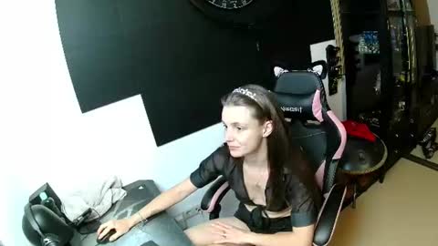 Snapshot of die_eine_oder_keine chatting on July 10, 2026, 6:32 pm Kathypvt 30 tk min online show from July 10, 2026, 6:32 pm