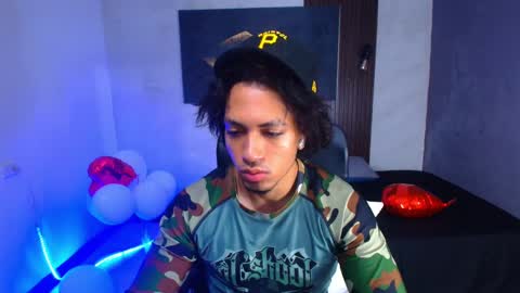 Snapshot of diego__cruz chatting on February 9, 2025, 11:47 am Diego online show from February 9, 2025, 11:47 am