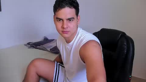 DIEGO CAZAS online show from June 24, 2026, 5:56 pm