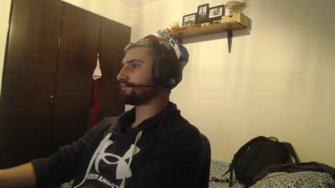Snapshot of diegocastrotiktok chatting on December 15, 2024, 1:57 am Diego online show from December 15, 2024, 1:57 am
