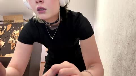 Snapshot of diegomiley chatting on May 28, 2026, 5:21 pm Lilit online show from May 28, 2026, 5:21 pm