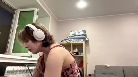 Snapshot of diegomiley chatting on June 12, 2026, 6:51 pm Lilit online show from June 12, 2026, 6:51 pm