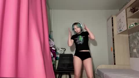 Snapshot of diegomiley chatting on July 1, 2026, 7:13 pm Lilit online show from July 1, 2026, 7:13 pm