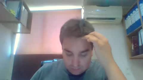 Snapshot of diegoox_cat chatting on December 2, 2024, 6:10 pm Diego online show from December 2, 2024, 6:10 pm