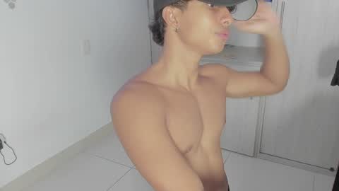 Snapshot of diegsz_ chatting on December 31, 2024, 6:13 pm diego online show from December 31, 2024, 6:13 pm