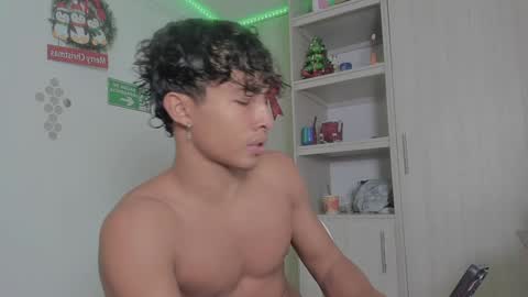 Snapshot of diegsz_ chatting on January 4, 2025, 7:13 am diego online show from January 4, 2025, 7:13 am