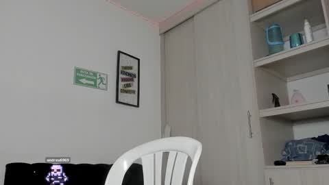 Snapshot of diegsz_ chatting on January 28, 2025, 8:04 pm diego online show from January 28, 2025, 8:04 pm
