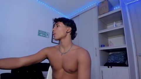 Snapshot of diegsz_ chatting on February 6, 2025, 6:13 pm diego online show from February 6, 2025, 6:13 pm