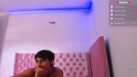 Snapshot of diegsz_ chatting on February 27, 2025, 8:42 pm diego online show from February 27, 2025, 8:42 pm
