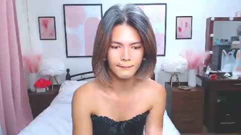 Snapshot of diense17 chatting on February 14, 2026, 1:13 am Dennesse online show from February 14, 2026, 1:13 am