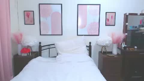 Snapshot of diense17 chatting on February 24, 2026, 4:10 am Dennesse online show from February 24, 2026, 4:10 am